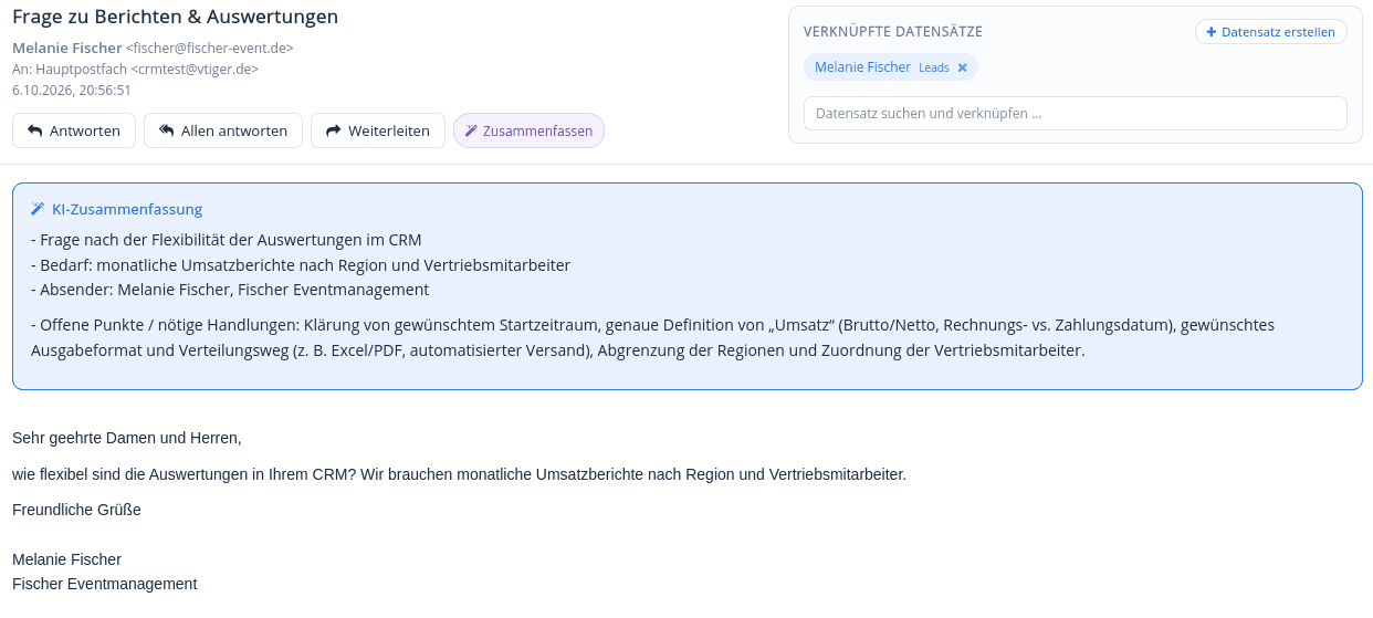 KI-Zusammenfassung einer geöffneten E-Mail als eigene Karte über dem Nachrichtentext